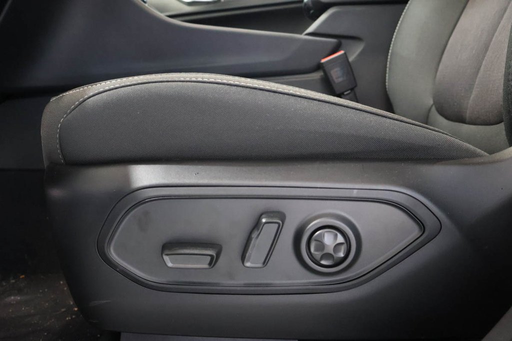 2026 Jeep Grand Cherokee LAREDO X in Terrebonne, Quebec - 10 - w1024h768px