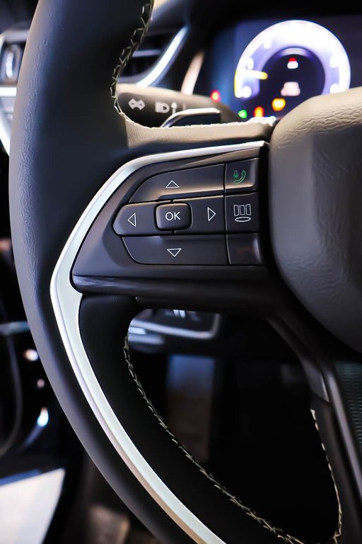 2026 Jeep Grand Cherokee LAREDO X in Terrebonne, Quebec - 13 - w1024h768px