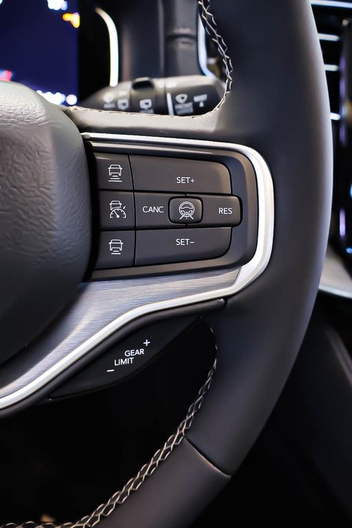 Jeep Grand Wagoneer L ALTITUDE 2026 à Terrebonne, Québec - 16 - w1024h768px