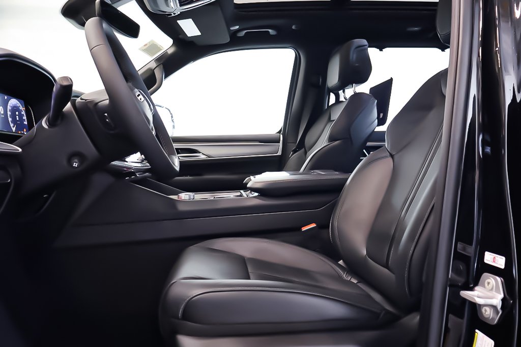 2026 Jeep Grand Wagoneer ALTITUDE in Terrebonne, Quebec - 10 - w1024h768px