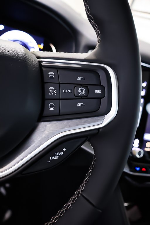 2026 Jeep Grand Wagoneer ALTITUDE in Terrebonne, Quebec - 16 - w1024h768px