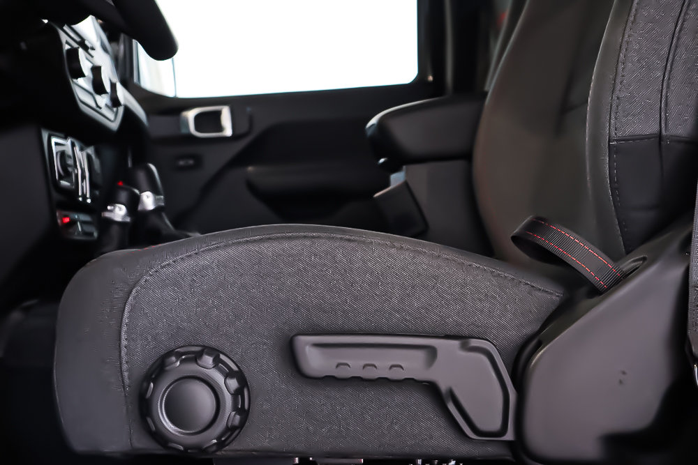 Jeep WRANGLER 4-Door RUBICON 2024 à Terrebonne, Québec - 9 - w1024h768px