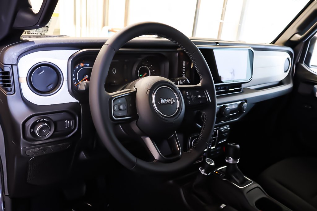 2026 Jeep WRANGLER 4-Door WILLYS in Terrebonne, Quebec - 12 - w1024h768px