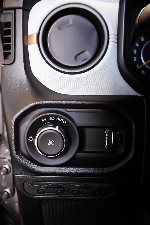 2026 Jeep WRANGLER 4-Door WILLYS in Terrebonne, Quebec - 18 - w1024h768px