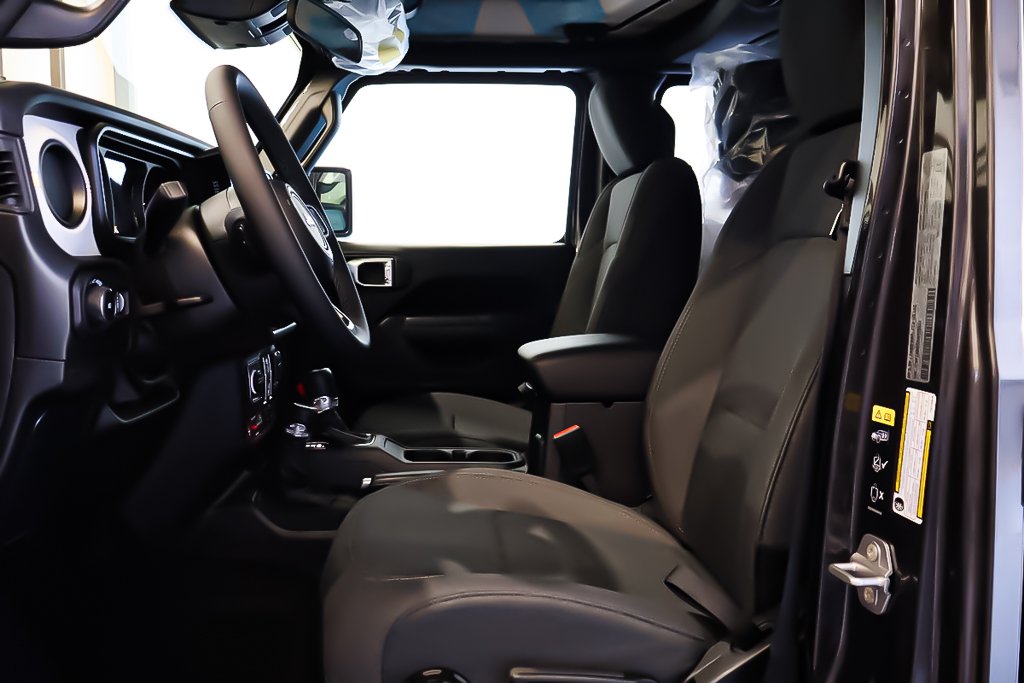 2026 Jeep Wrangler 4-Door WILLYS in Terrebonne, Quebec - 8 - w1024h768px