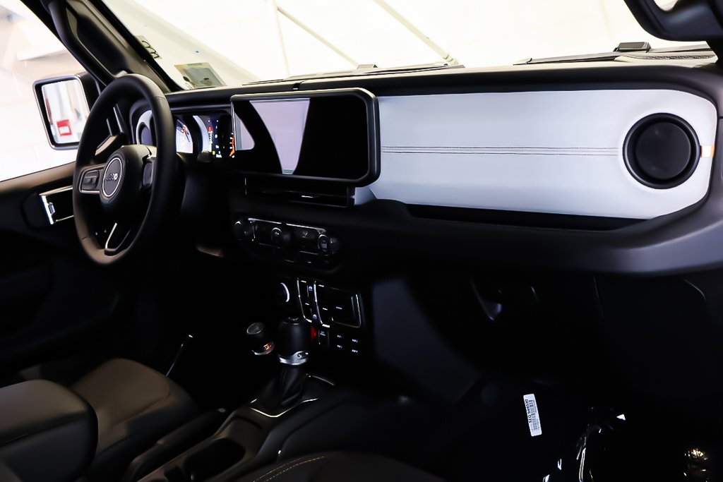 2026 Jeep Wrangler 4-Door WILLYS in Terrebonne, Quebec - 11 - w1024h768px