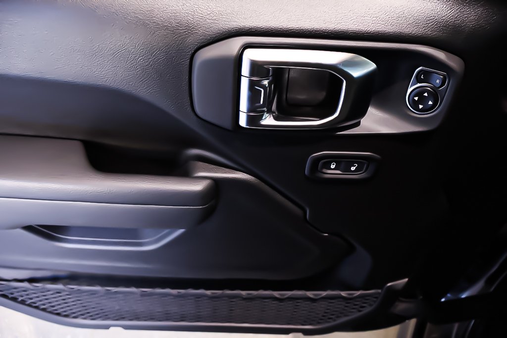 2026 Jeep Wrangler 4-Door WILLYS in Terrebonne, Quebec - 18 - w1024h768px