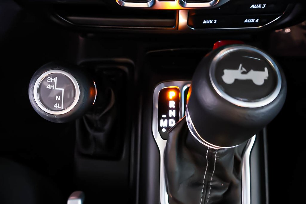 Jeep Wrangler 4-Door SAHARA 2026 à Terrebonne, Québec - 18 - w1024h768px