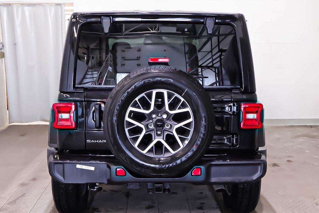 Jeep Wrangler 4-Door SAHARA 2026 à Terrebonne, Québec - 5 - w1024h768px