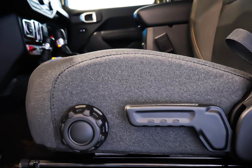 2026 Jeep Wrangler 4-Door WILLYS in Terrebonne, Quebec - 9 - w1024h768px