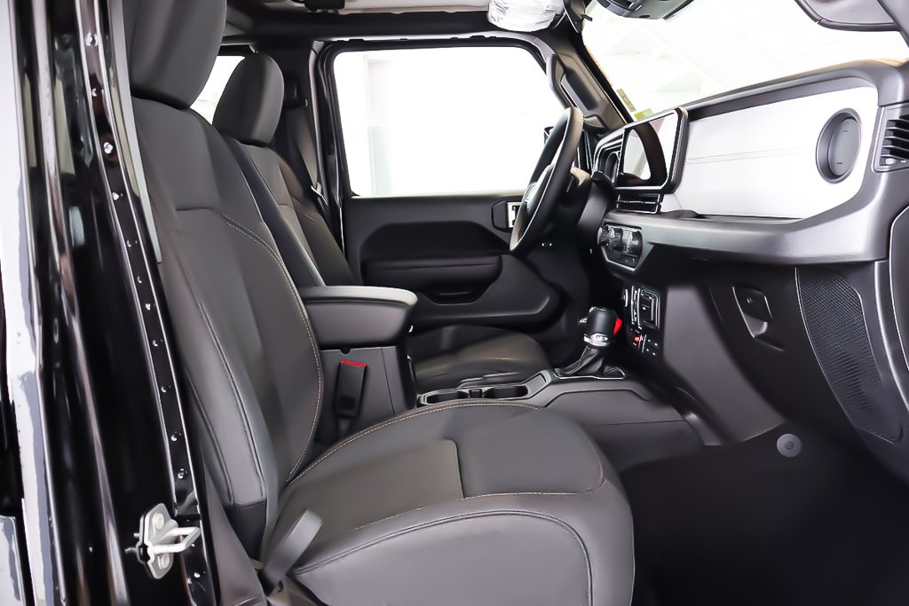 2026 Jeep Wrangler 4-Door WILLYS in Terrebonne, Quebec - 10 - w1024h768px