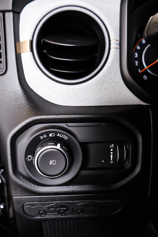 2026 Jeep Wrangler 4-Door WILLYS in Terrebonne, Quebec - 18 - w1024h768px