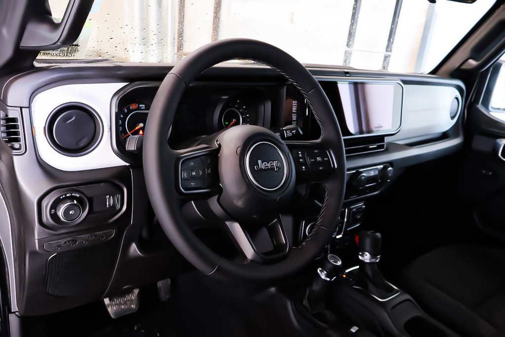 2026 Jeep Wrangler 4-Door WILLYS in Terrebonne, Quebec - 12 - w1024h768px