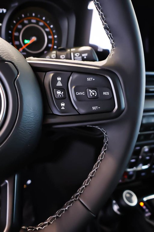 2026 Jeep Wrangler 4-Door WILLYS in Terrebonne, Quebec - 14 - w1024h768px