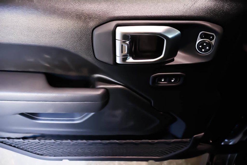 2026 Jeep Wrangler 4-Door WILLYS in Terrebonne, Quebec - 19 - w1024h768px