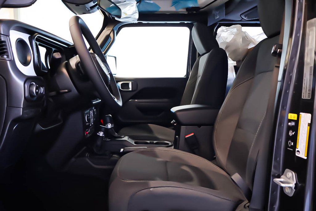 2026 Jeep Wrangler 4-Door WILLYS in Terrebonne, Quebec - 8 - w1024h768px