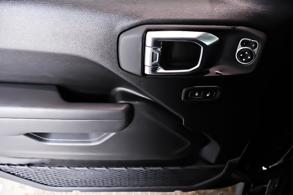 2026 Jeep Wrangler 4-Door WILLYS in Terrebonne, Quebec - 19 - w1024h768px