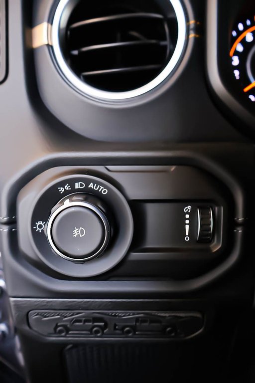 2026 Jeep Wrangler 4-Door SAHARA in Terrebonne, Quebec - 18 - w1024h768px