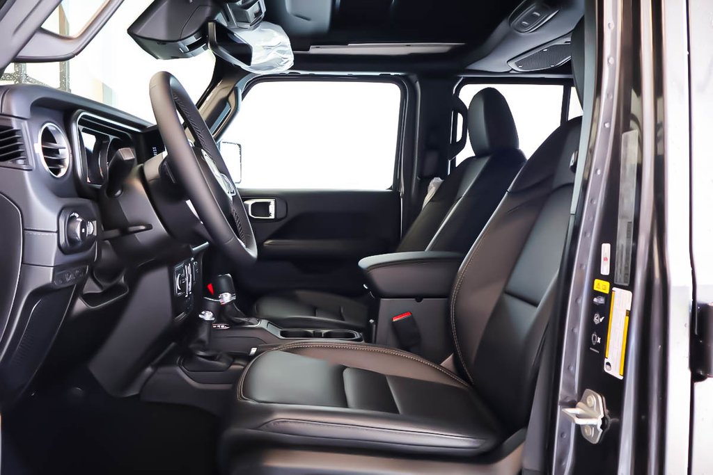 2026 Jeep Wrangler 4-Door SAHARA in Terrebonne, Quebec - 8 - w1024h768px