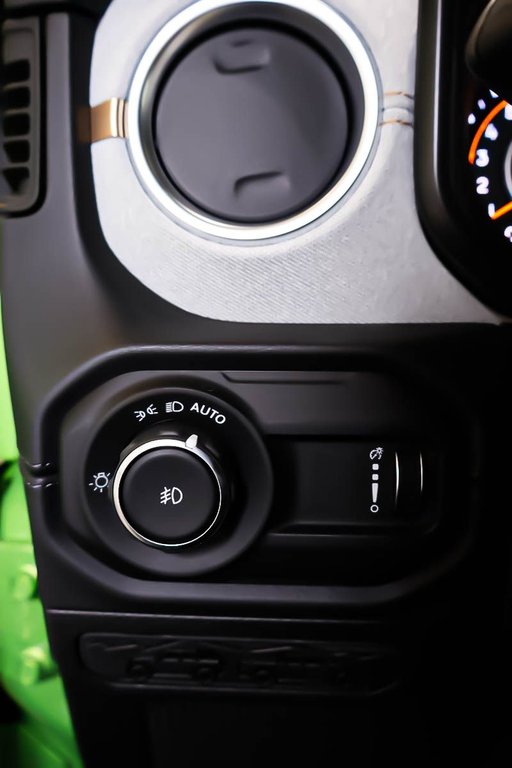 2026 Jeep Wrangler 4-Door SAHARA in Terrebonne, Quebec - 18 - w1024h768px