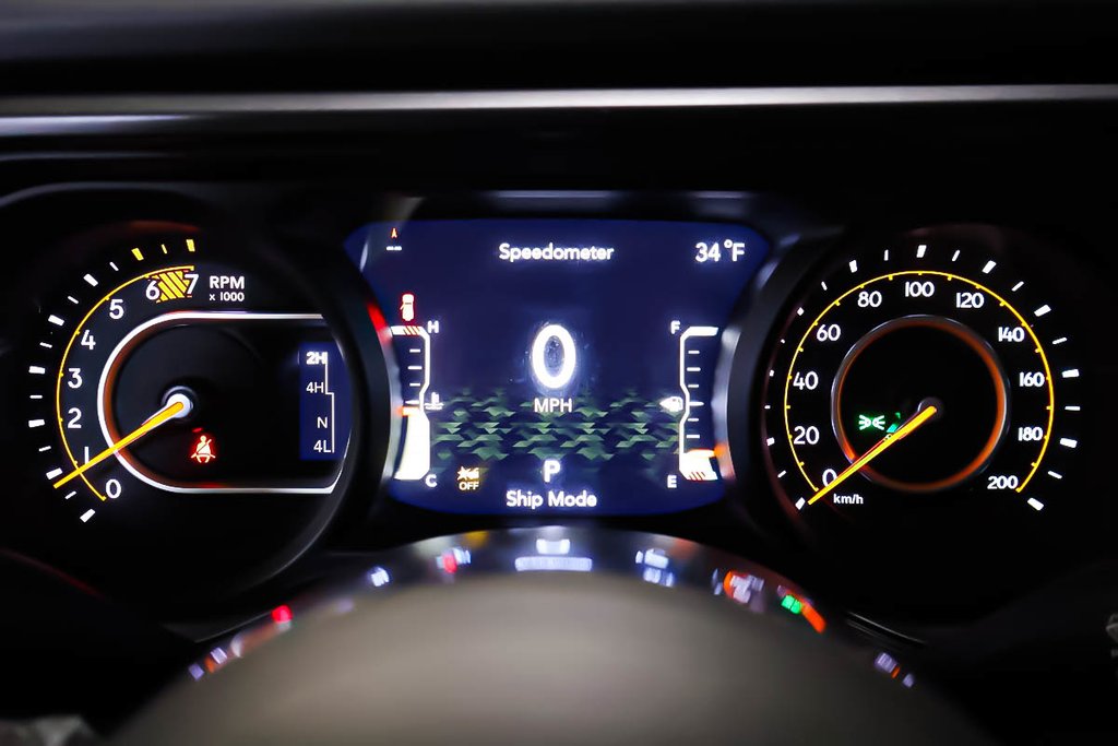 2026 Jeep Wrangler 4-Door SAHARA in Terrebonne, Quebec - 15 - w1024h768px