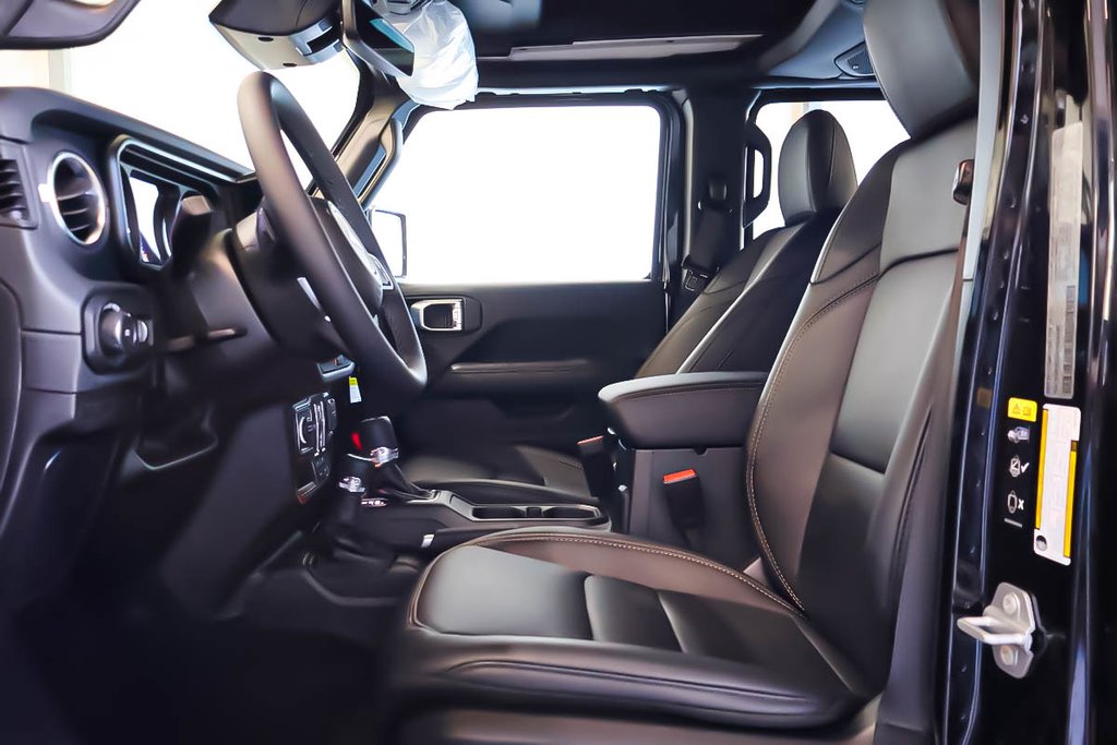 2026 Jeep Wrangler 4-Door SAHARA in Terrebonne, Quebec - 8 - w1024h768px