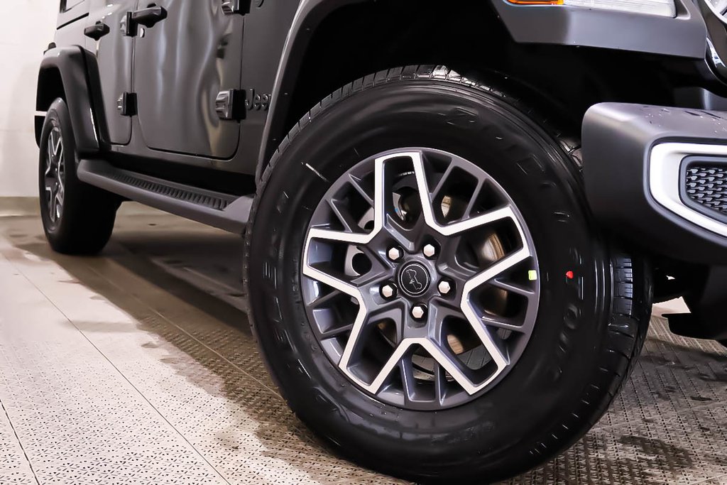 Jeep Wrangler 4-Door SAHARA 2026 à Terrebonne, Québec - 7 - w1024h768px