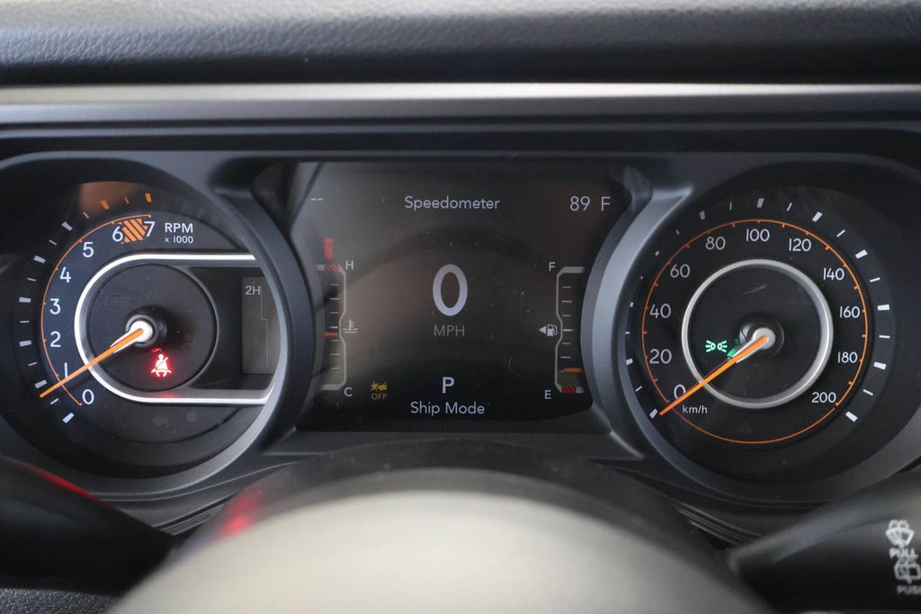 Jeep Wrangler 4-Door WILLYS 2026 à Terrebonne, Québec - 14 - w1024h768px