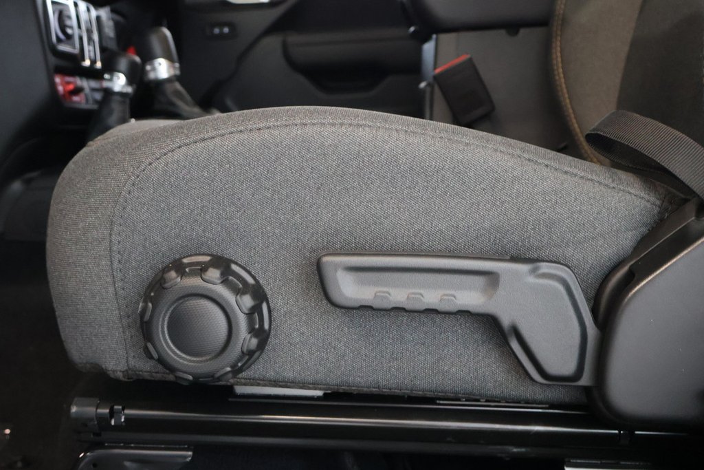 Jeep Wrangler 4-Door WILLYS 2026 à Terrebonne, Québec - 9 - w1024h768px