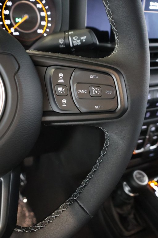 Jeep Wrangler 4-Door SPORT S 2026 à Terrebonne, Québec - 13 - w1024h768px