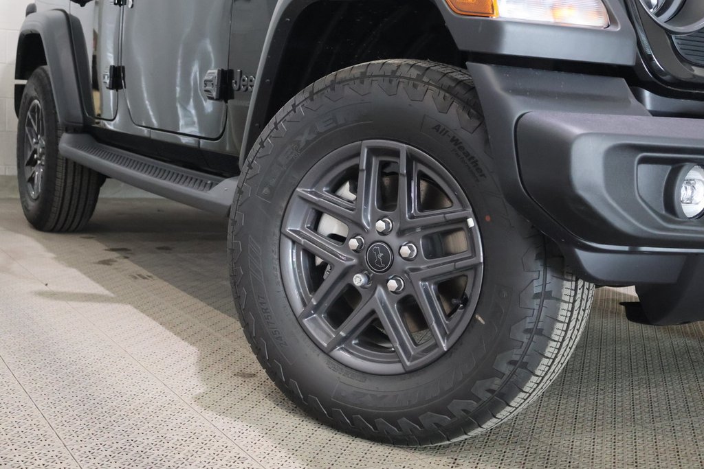 Jeep Wrangler 4-Door SPORT S 2026 à Terrebonne, Québec - 7 - w1024h768px