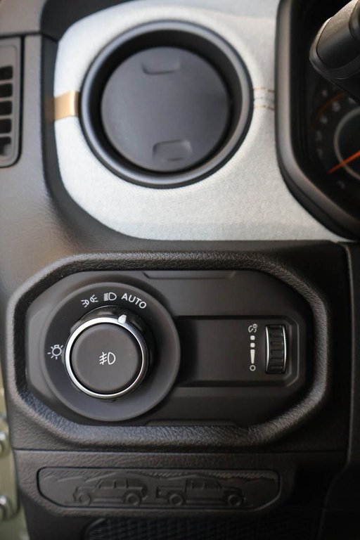 Jeep Wrangler 4-Door WILLYS 2026 à Terrebonne, Québec - 17 - w1024h768px