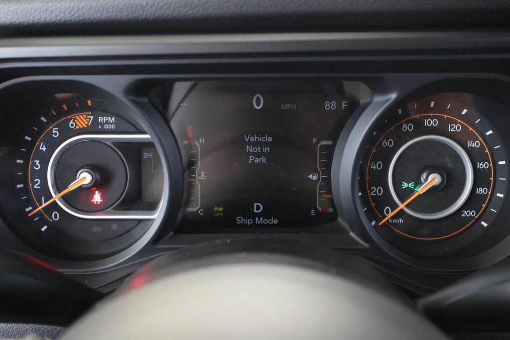 Jeep Wrangler 4-Door WILLYS 2026 à Terrebonne, Québec - 14 - w1024h768px