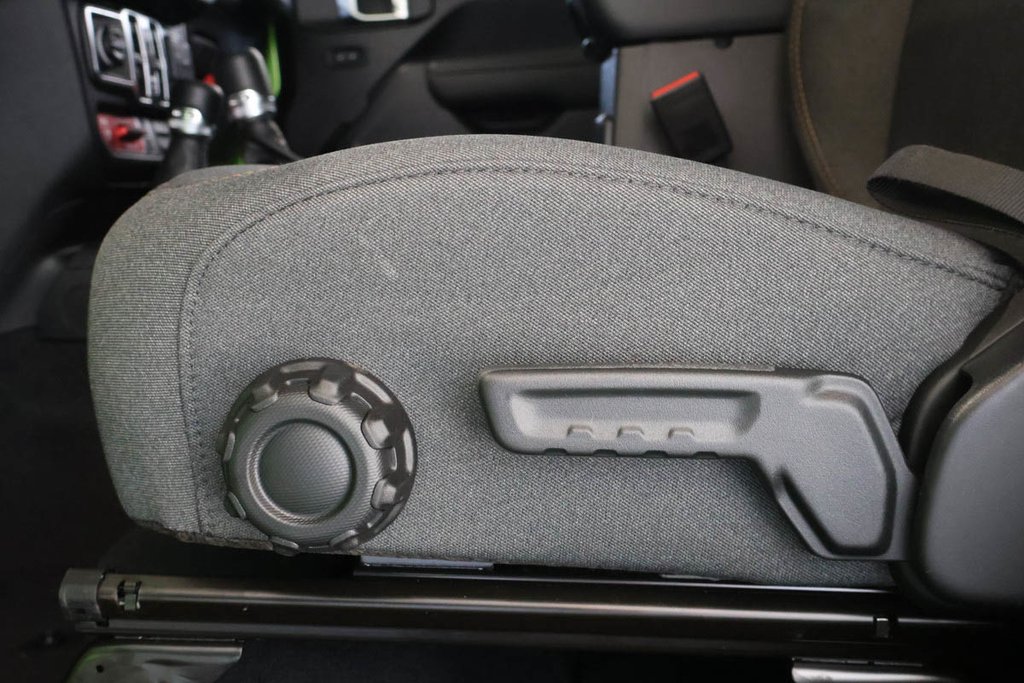 Jeep Wrangler 4-Door WILLYS 2026 à Terrebonne, Québec - 9 - w1024h768px