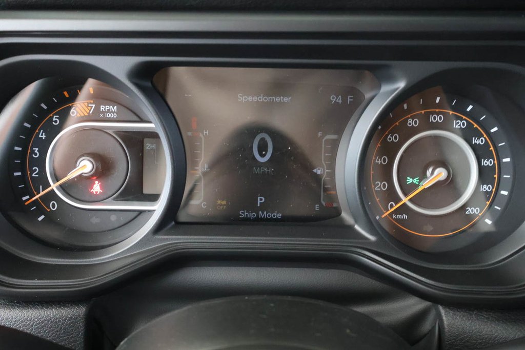 Jeep Wrangler 4-Door WILLYS 2026 à Terrebonne, Québec - 15 - w1024h768px