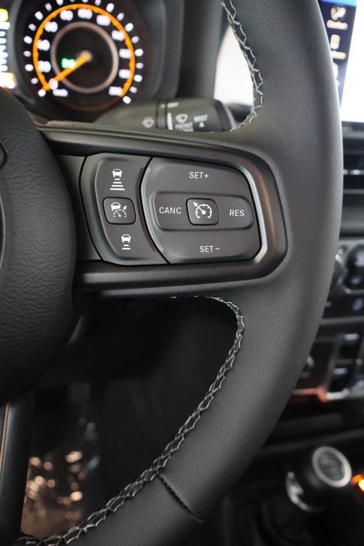 2026 Jeep Wrangler 4-Door SPORT S in Terrebonne, Quebec - 13 - w1024h768px