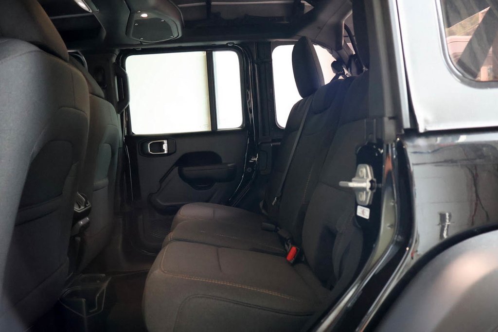 2026 Jeep Wrangler 4-Door SPORT S in Terrebonne, Quebec - 21 - w1024h768px