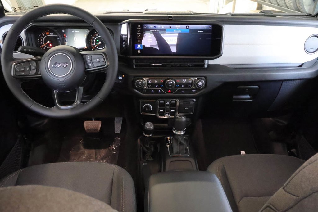 2026 Jeep Wrangler 4-Door SPORT S in Terrebonne, Quebec - 10 - w1024h768px