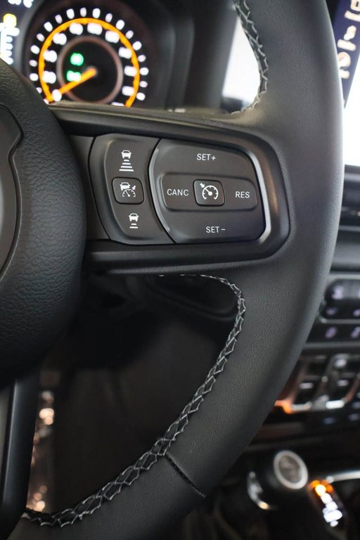 2026 Jeep Wrangler 4-Door SPORT S in Terrebonne, Quebec - 13 - w1024h768px
