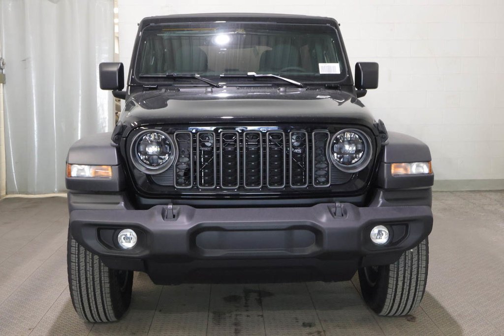 Jeep Wrangler 4-Door SPORT S 2026 à Terrebonne, Québec - 2 - w1024h768px