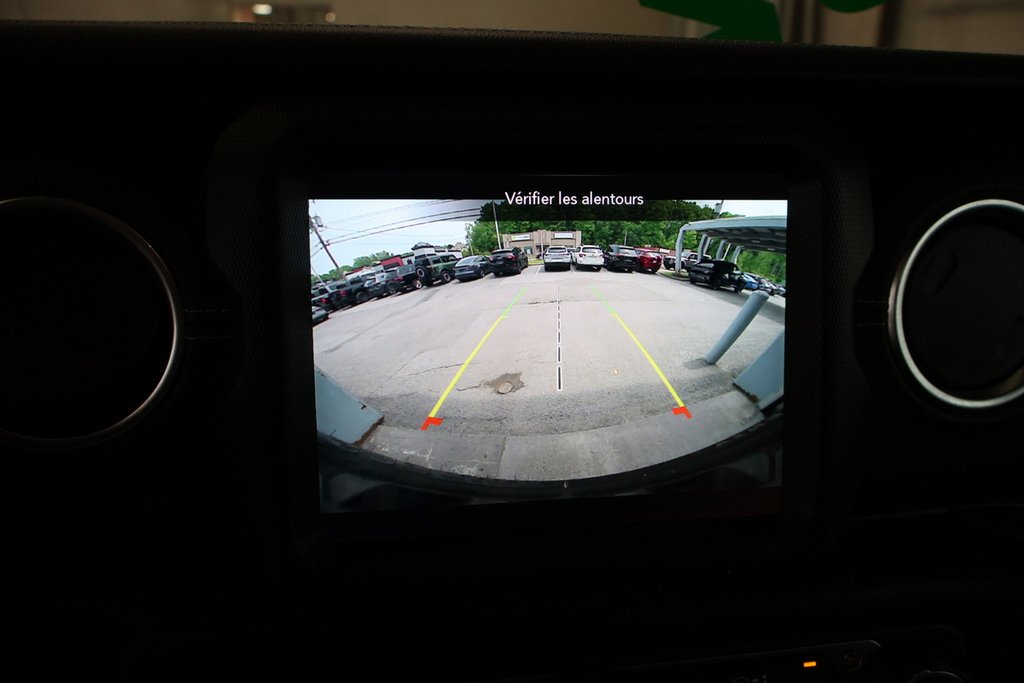 2022 Jeep Wrangler 4xe SAHARA + PHEV + 4X4 + TOIT RIGIDE in Terrebonne, Quebec - 17 - w1024h768px
