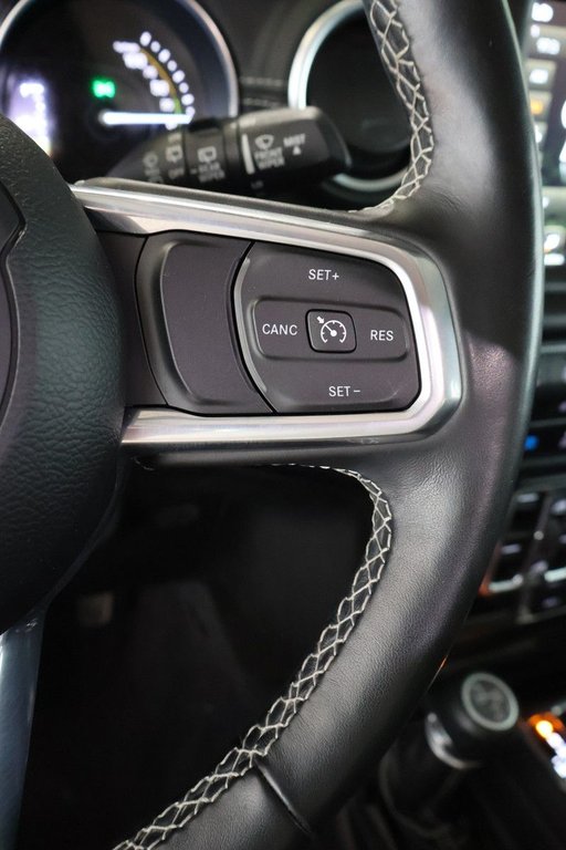 2022 Jeep Wrangler 4xe SAHARA + PHEV + 4X4 + TOIT RIGIDE in Terrebonne, Quebec - 13 - w1024h768px