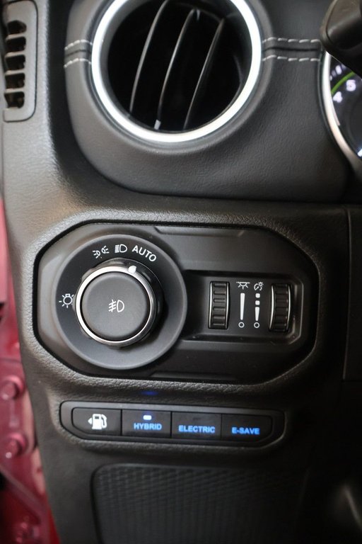 2022 Jeep Wrangler 4xe SAHARA + PHEV + 4X4 + TOIT RIGIDE in Terrebonne, Quebec - 22 - w1024h768px