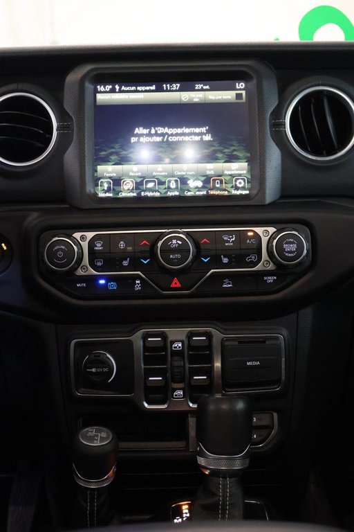 Jeep Wrangler 4xe SAHARA + 4X4 + PHEV + ENS TEMPS FROID 2023 à Terrebonne, Québec - 19 - w1024h768px