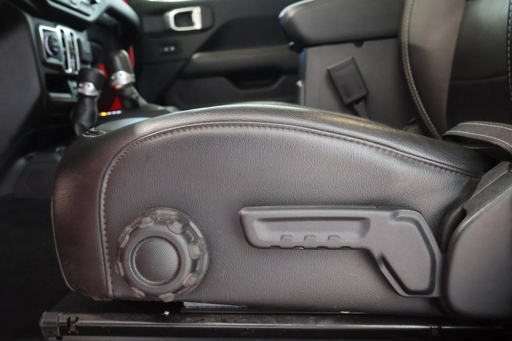 Jeep Wrangler 4xe SAHARA + 4X4 + PHEV + ENS TEMPS FROID 2023 à Terrebonne, Québec - 11 - w1024h768px