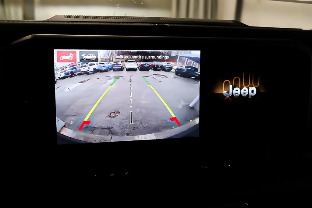 Jeep Wrangler 4XE SAHARA + 4X4 + HYBRIDE + TOIT RIGIDE 2024 à Terrebonne, Québec - 20 - w1024h768px