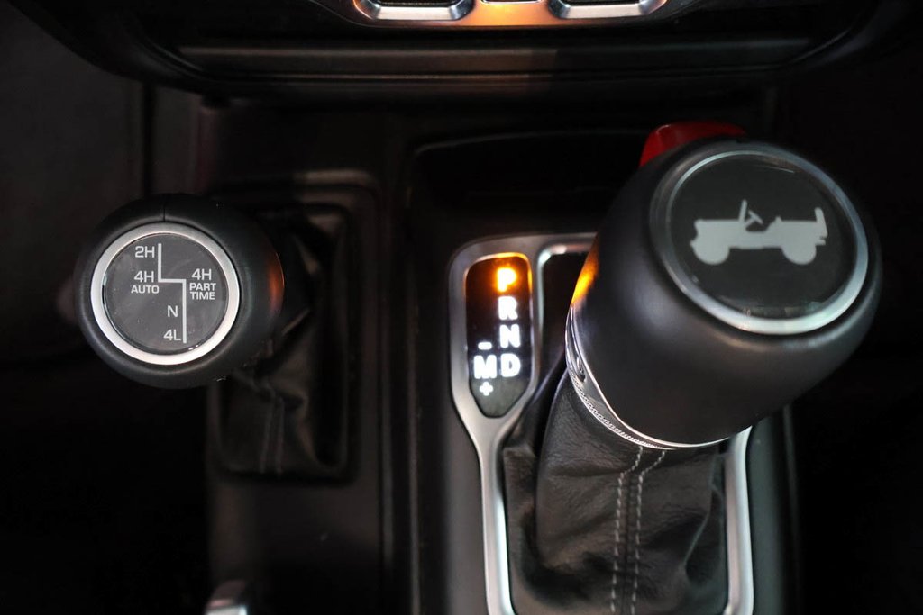 Jeep Wrangler 4xe SAHARA + 4X4 + PHEV + TOIT RIGIDE 2024 à Terrebonne, Québec - 25 - w1024h768px