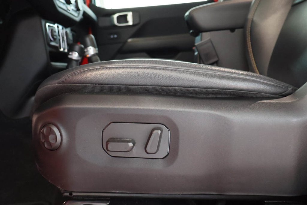 Jeep Wrangler 4xe SAHARA + 4X4 + PHEV + TOIT RIGIDE 2024 à Terrebonne, Québec - 11 - w1024h768px
