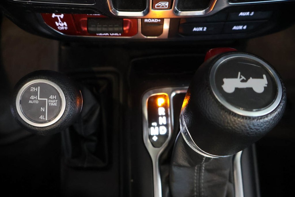2024 Jeep Wrangler 4xe 4 PORTES SPORT + 4X4 + TOIT RIGIDE in Terrebonne, Quebec - 23 - w1024h768px