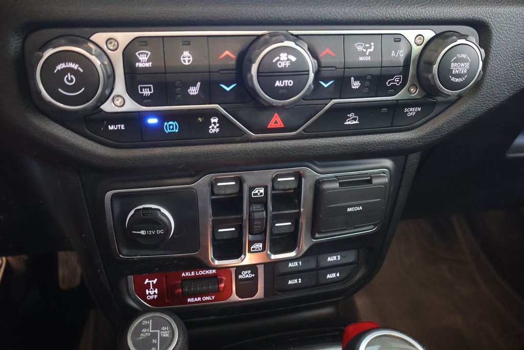 2024 Jeep Wrangler 4xe 4 PORTES SPORT + 4X4 + TOIT RIGIDE in Terrebonne, Quebec - 22 - w1024h768px